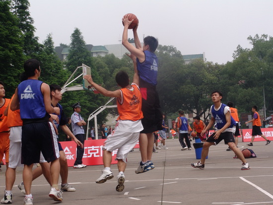 他无