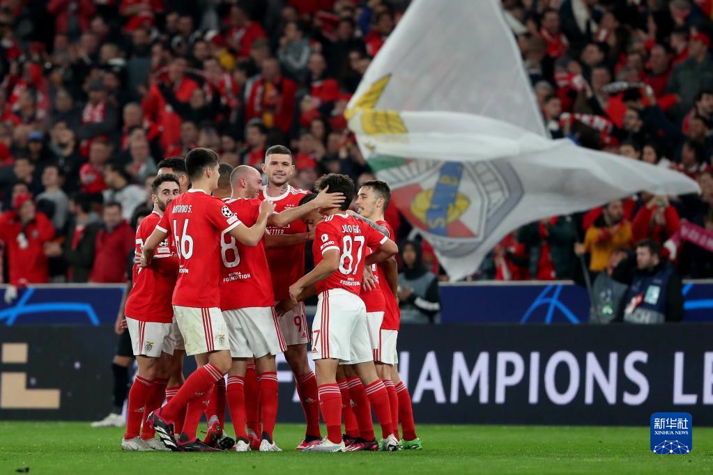 虽然在比赛 虽然在比赛